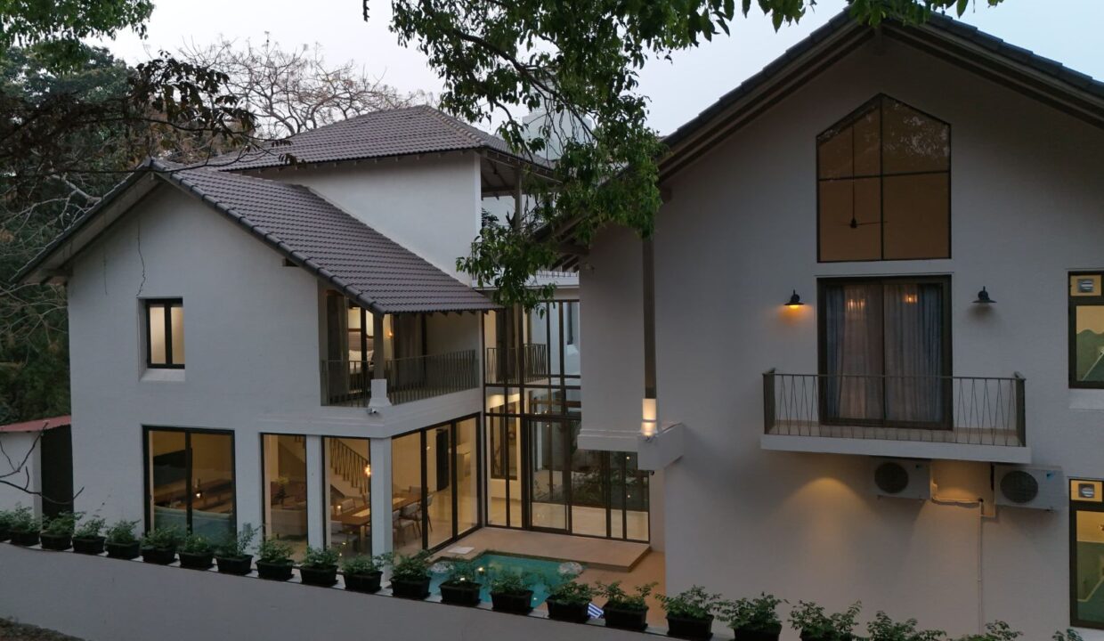 4bhk fully furnished standalone luxury villa for sale in goa India (4)