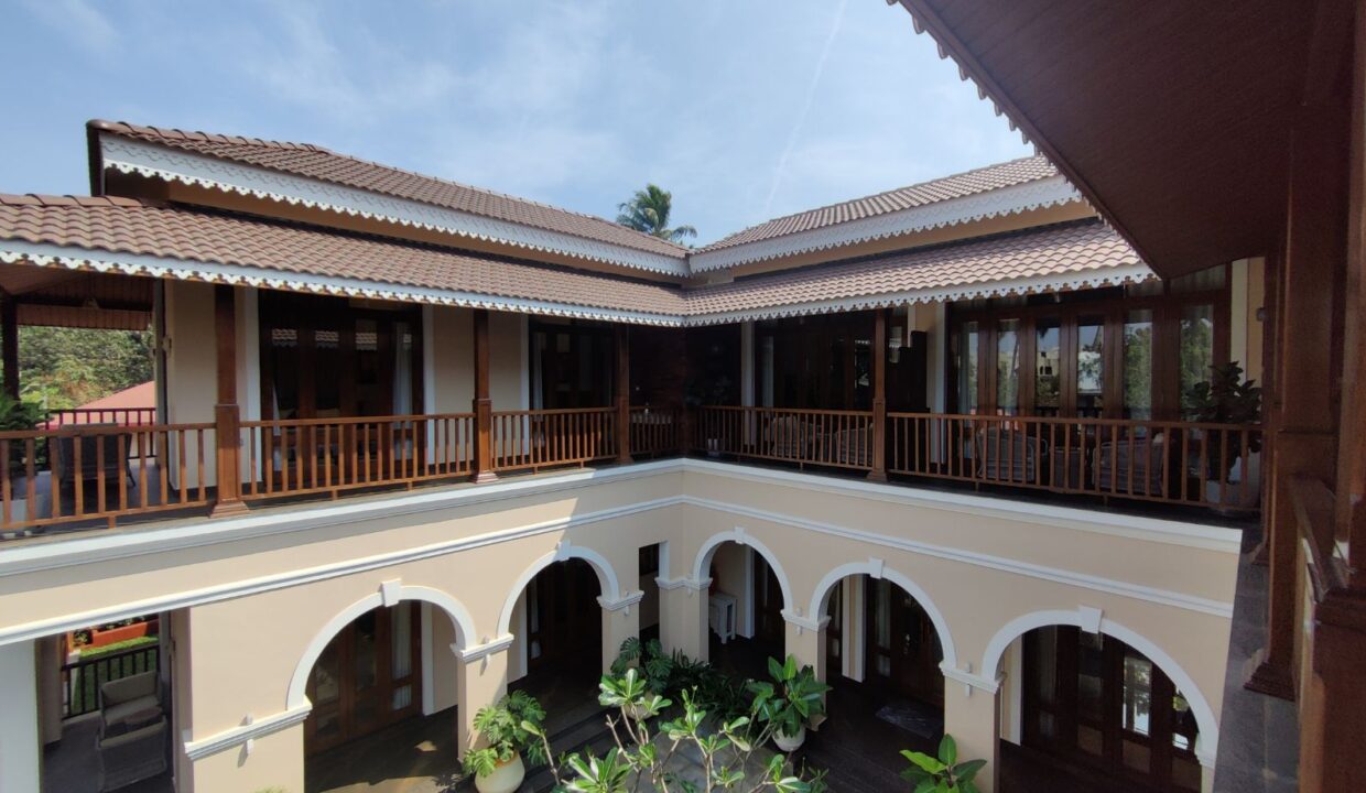 5bhk fully furnished standalone luxury villa for sale in goa India
