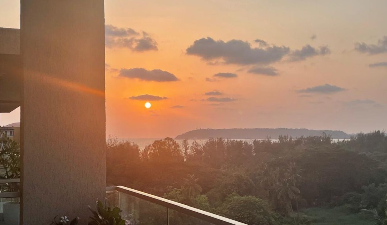 sea view 3bhk apartment for sale in goa miramar