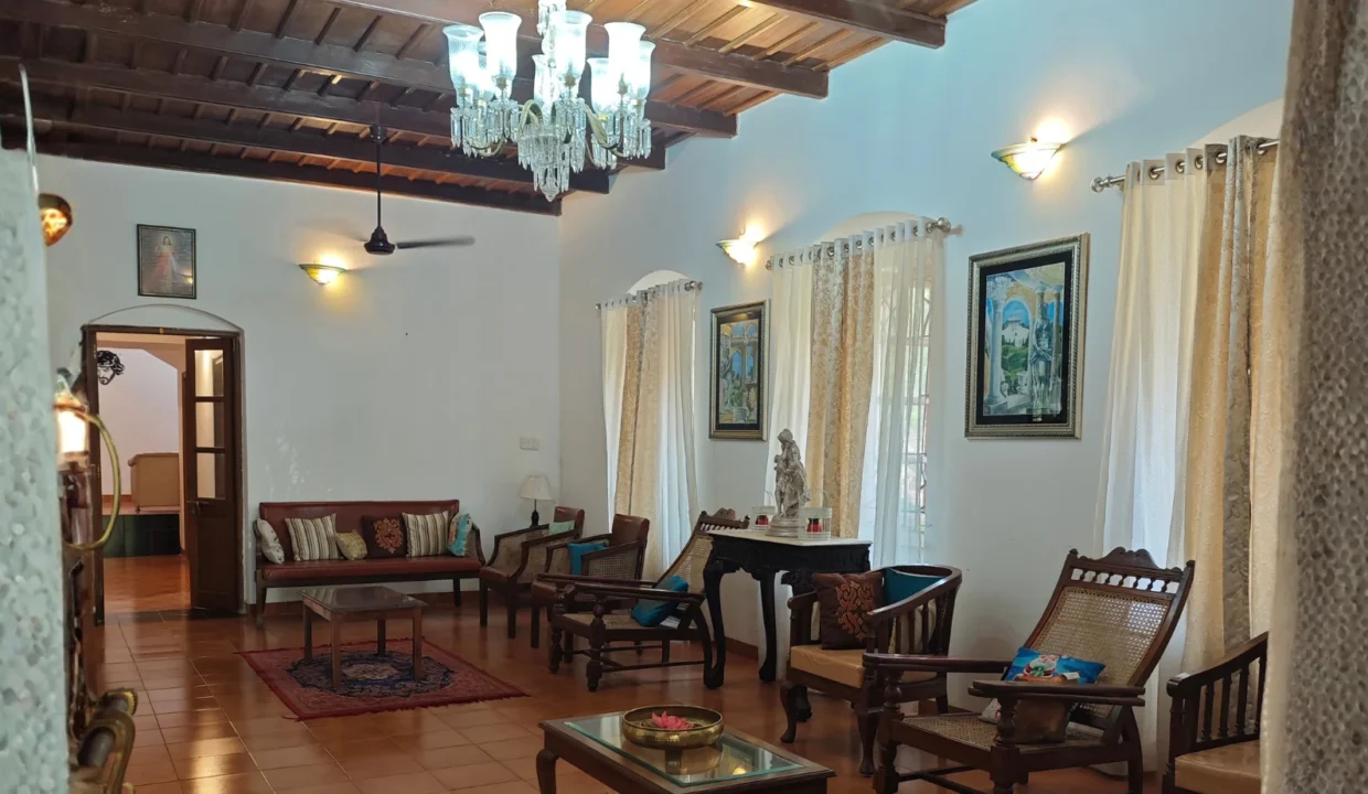 4bhk-old-portuguese-villa-for-sale-in-goa-goa-villa-goa-properties-villa-for-rent-luxury-villas-house-for-sale-in-goa-plots-for-sale-farmhouse-in-goa-goa-listings (1)