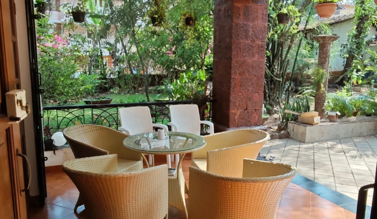 4bhk-old-portuguese-villa-for-sale-in-goa-goa-villa-goa-properties-villa-for-rent-luxury-villas-house-for-sale-in-goa-plots-for-sale-farmhouse-in-goa-goa-listings (5)